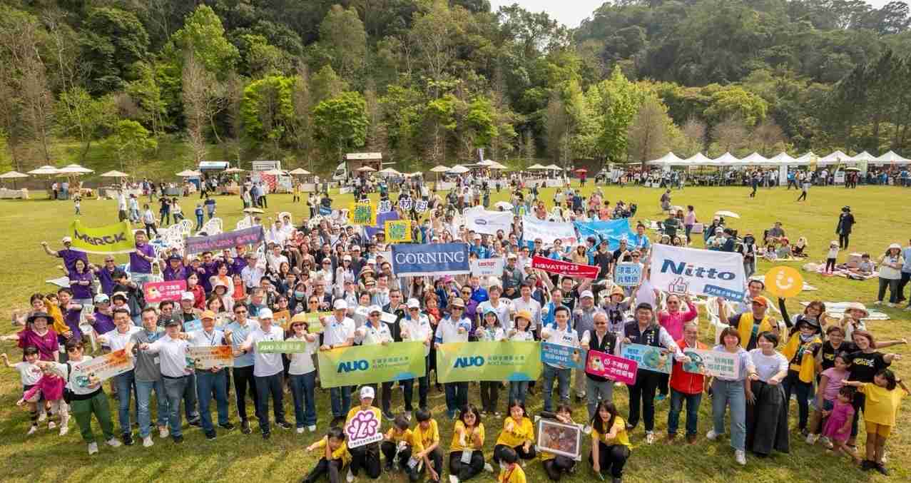 至成国际致力永续平衡发展，，第14年入选DJSI世界指数成分股（DJSI World），，，，在全球顶尖电子设备仪器组件产业展现卓越的永续竞争力，，，，获国际指数肯定